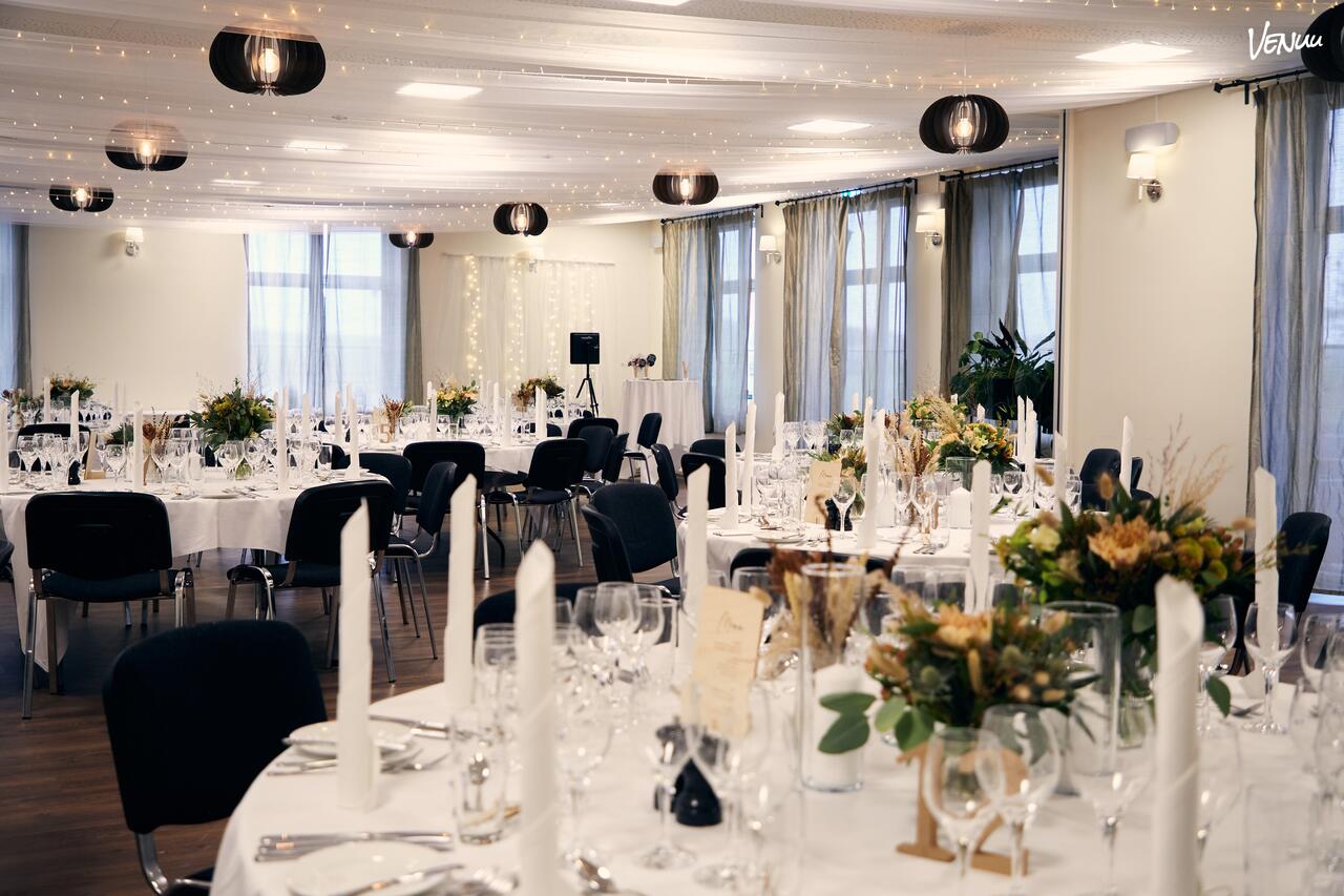 Stilfuldt festlokale på Hotel BramslevGaard med eksklusive rammer til bryllup.